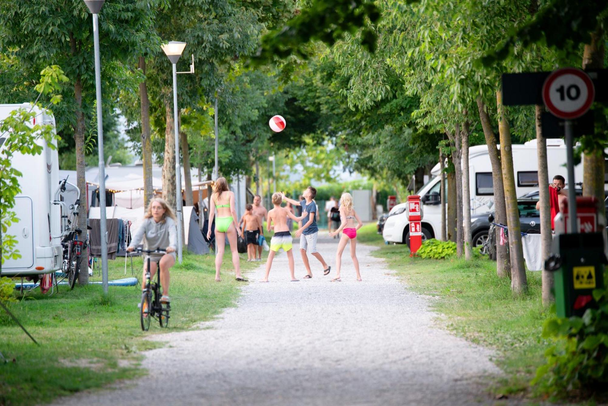 Camping Baia Verde Manerba del Garda Extérieur photo